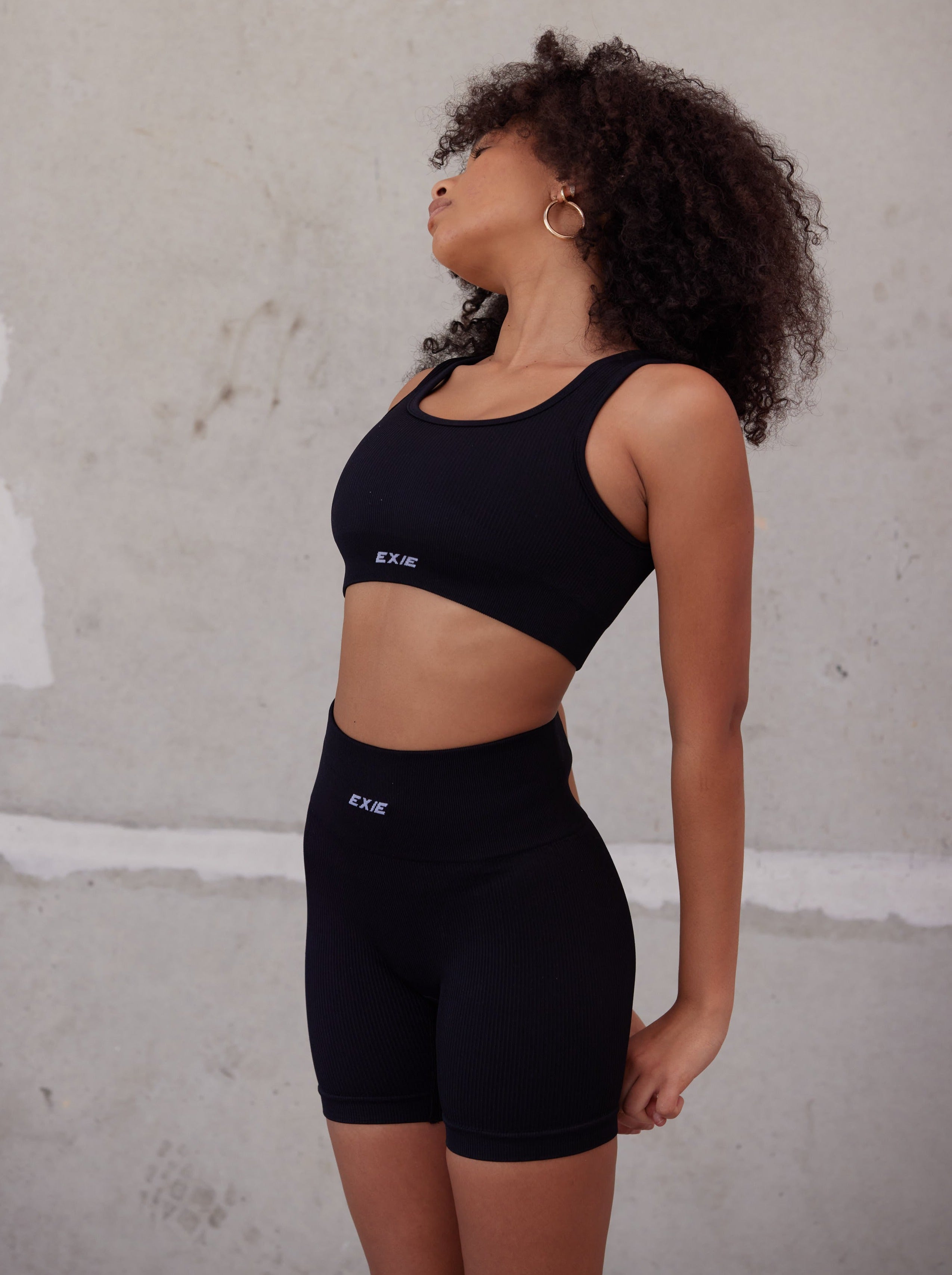 VOLT SHORTS - BLACK