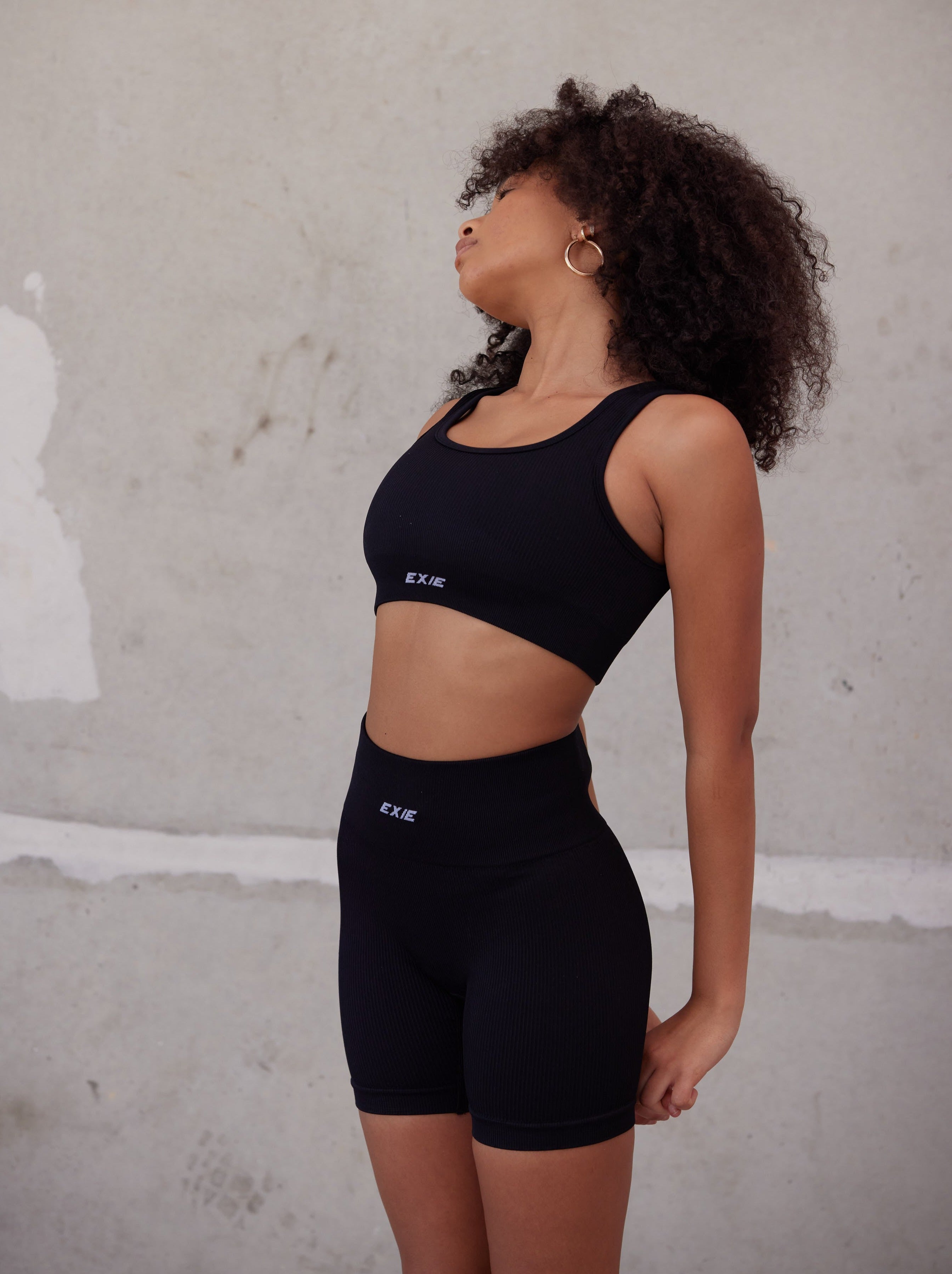 VOLT TOP - BLACK