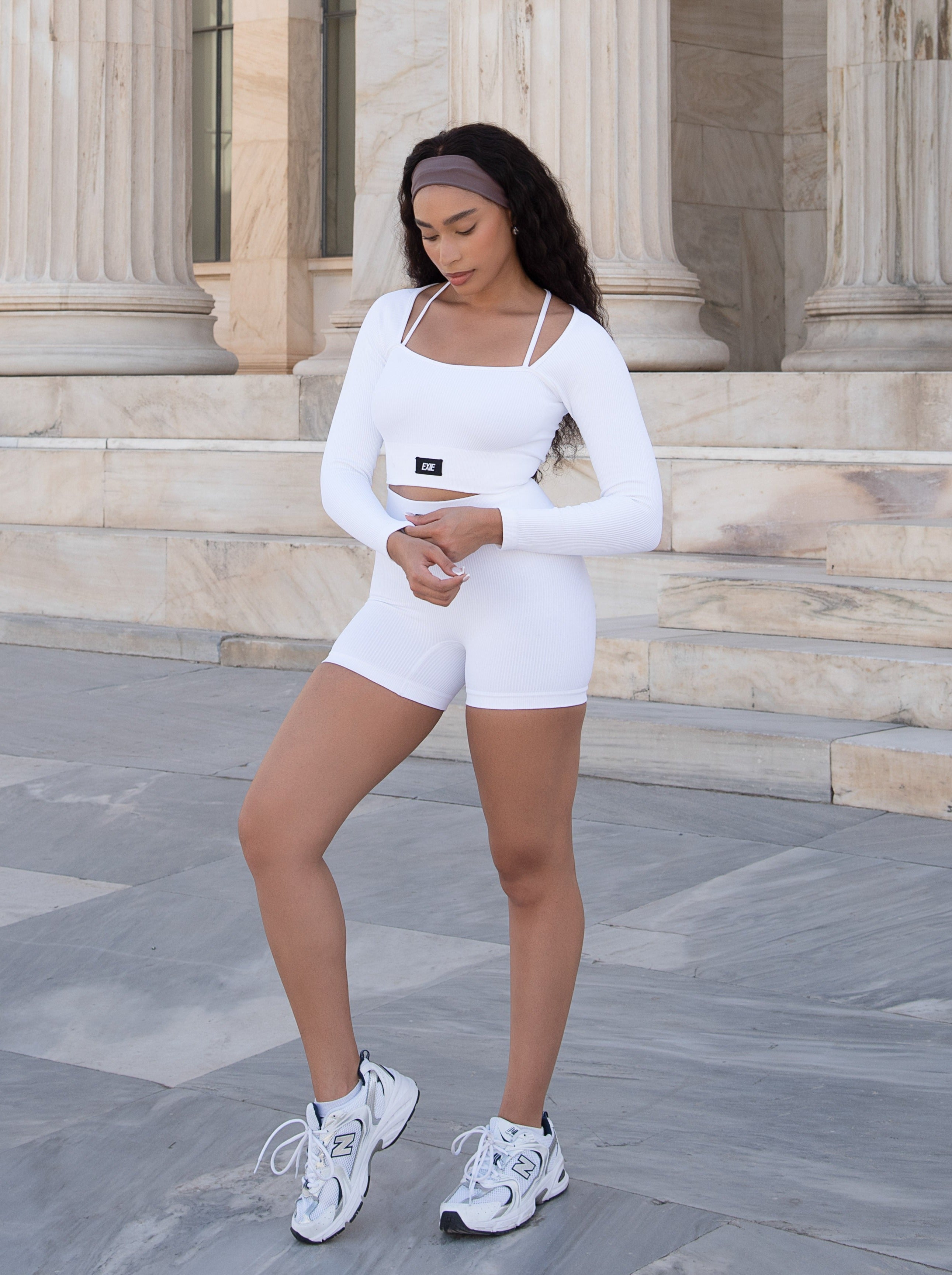 UPLIFT SHORTS - WHITE