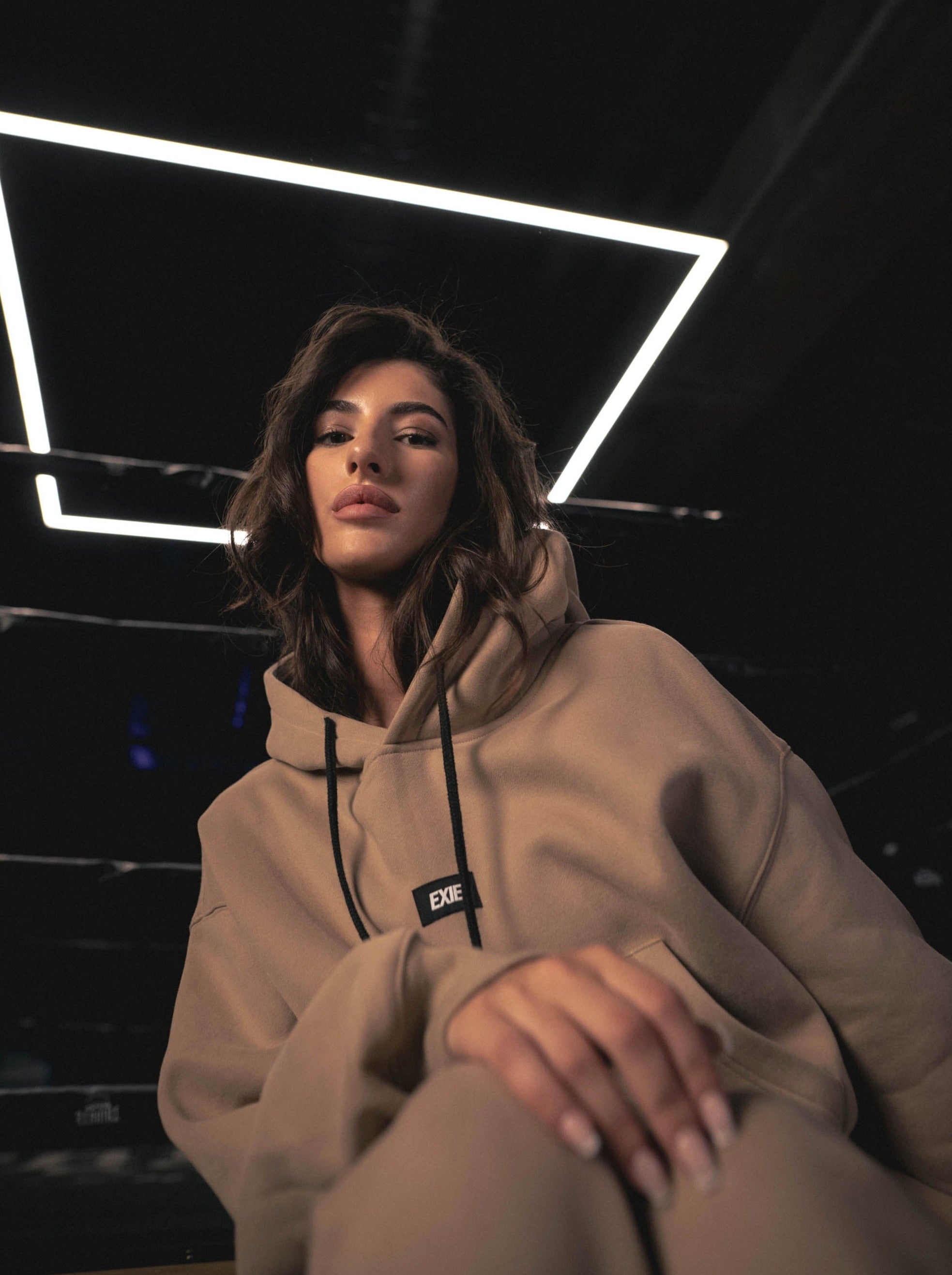 BOX LOGO HOODIE 2.0 - LATTE