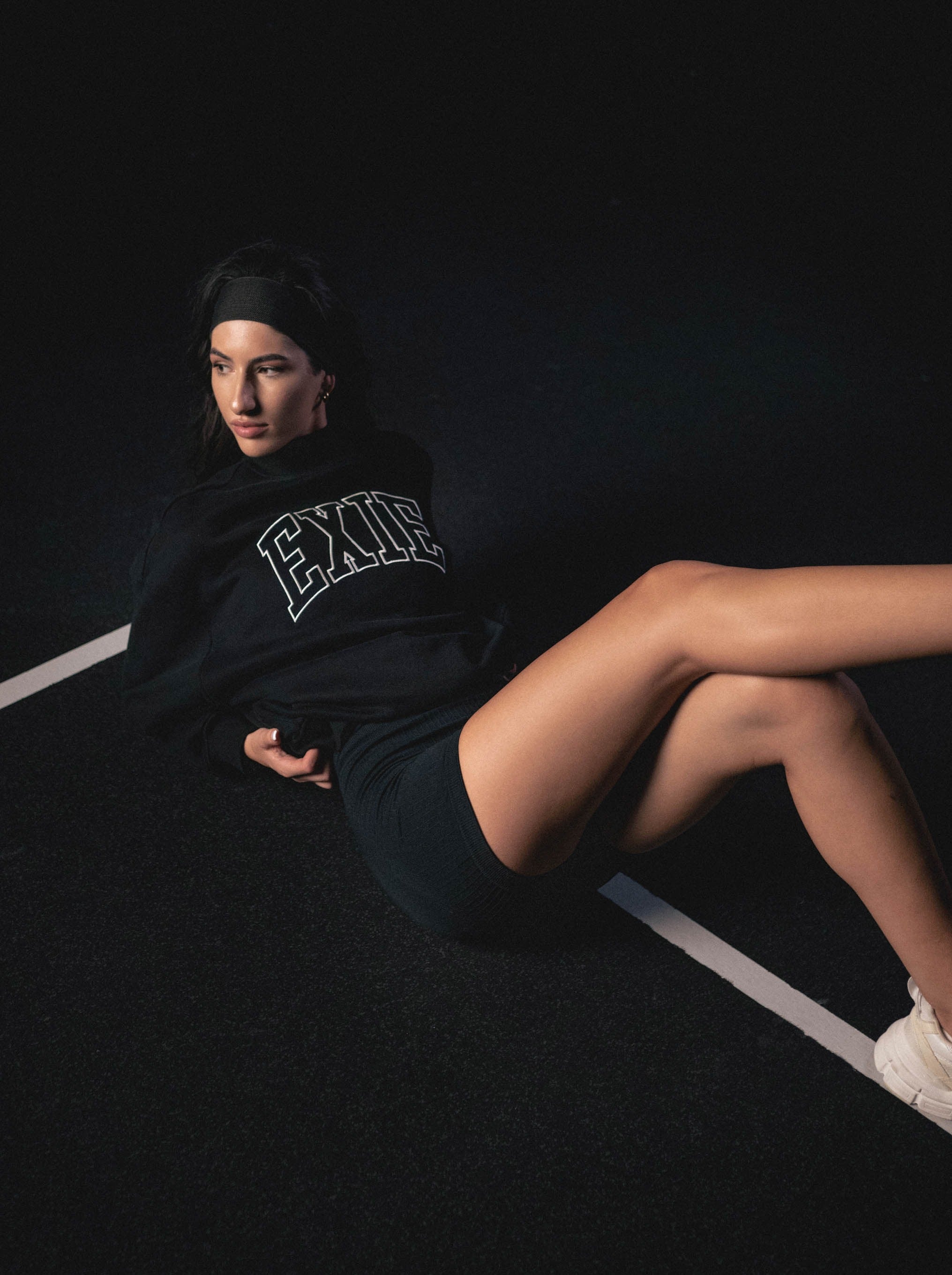 BEND SHORTS - BLACK