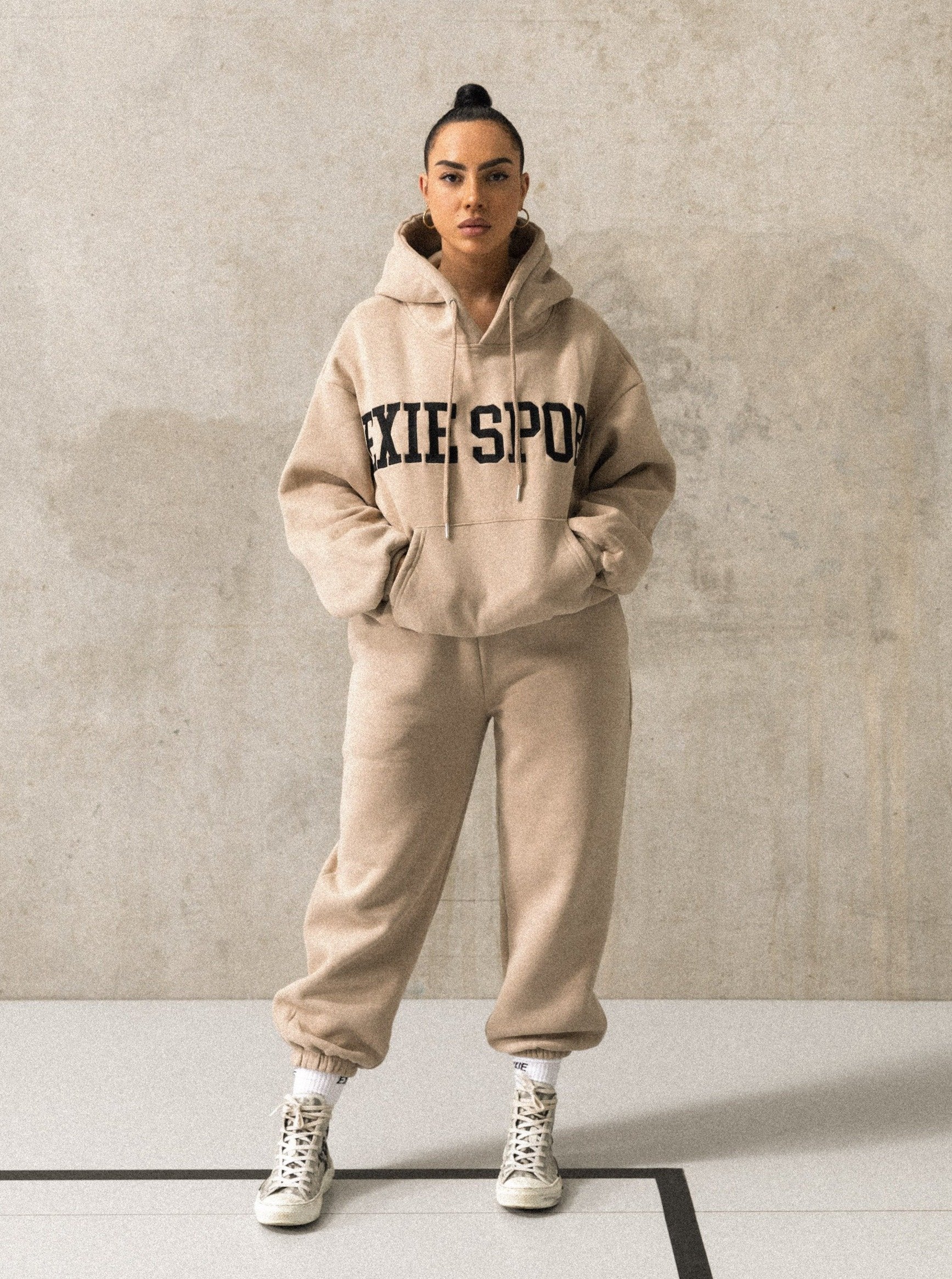 COLLEGE HOODIE - LATTE